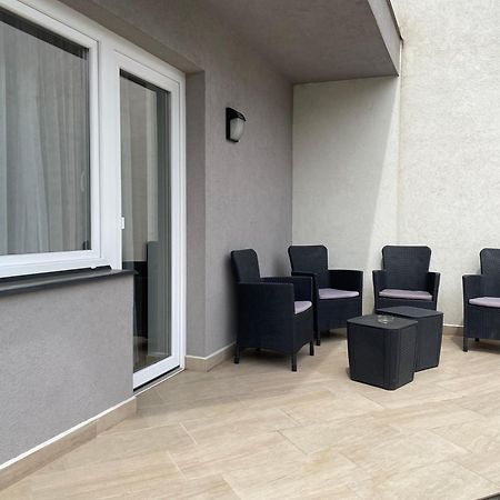 Gold De Luxe Apartman Hajduszoboszlo Exterior photo