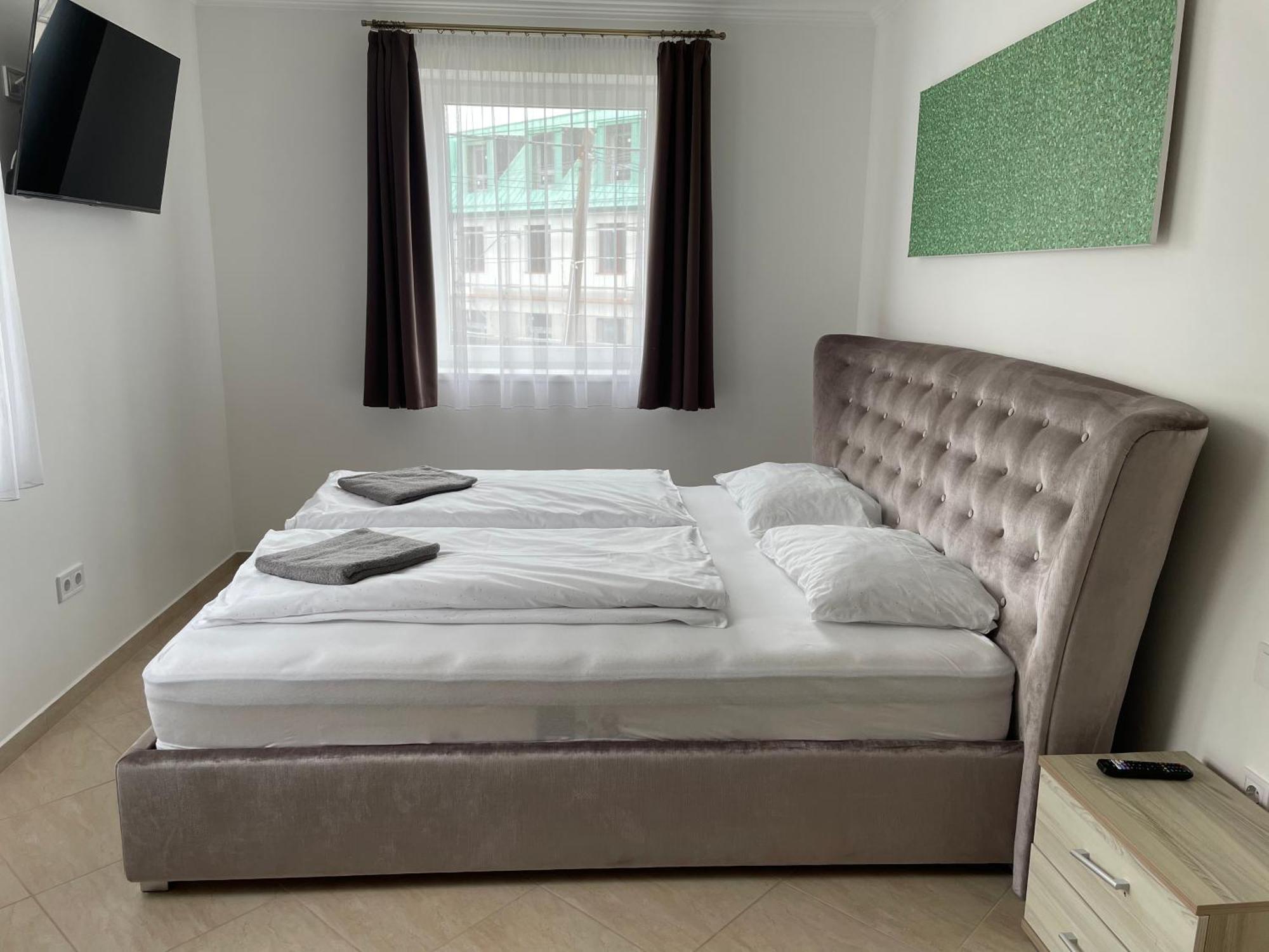 Gold De Luxe Apartman Hajduszoboszlo Exterior photo